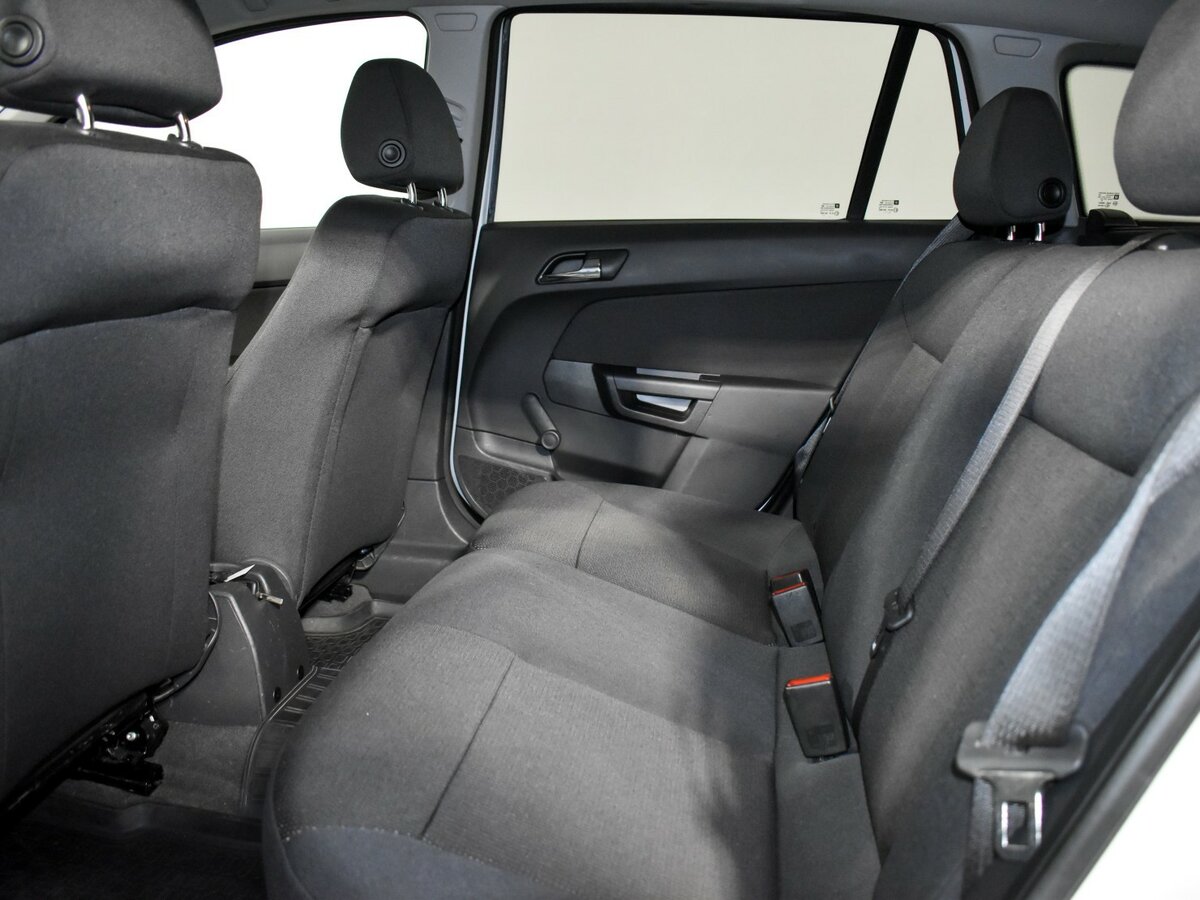 Купить Опель Астра, 2013, 65 500 км.. Фото: #9